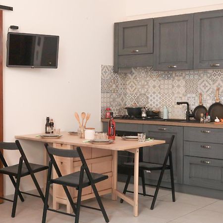 -Casa Trevisone- Hotel Салерно Екстериор снимка